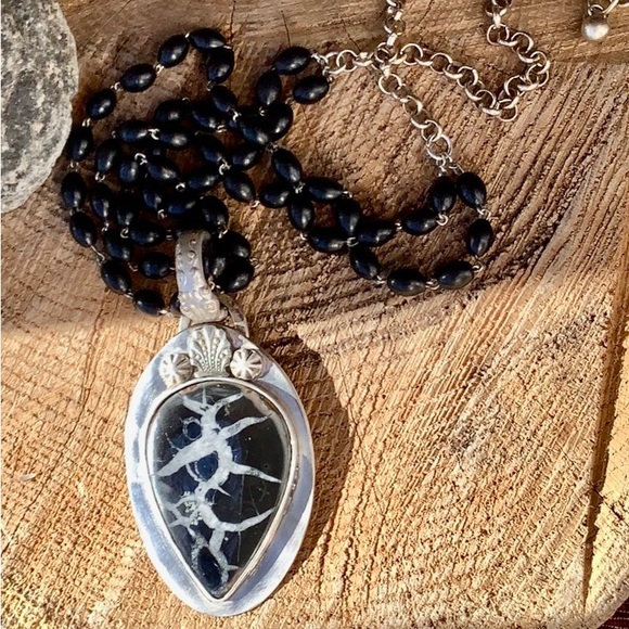 Necklace, (septarian stone) - Picture 10 of 10